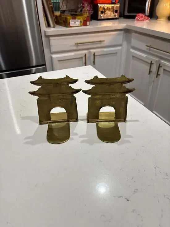 Vintage Mid-Century Brass Folding Korean Pagoda Gate Bookends - Set of 2 - Picture 4 of 5